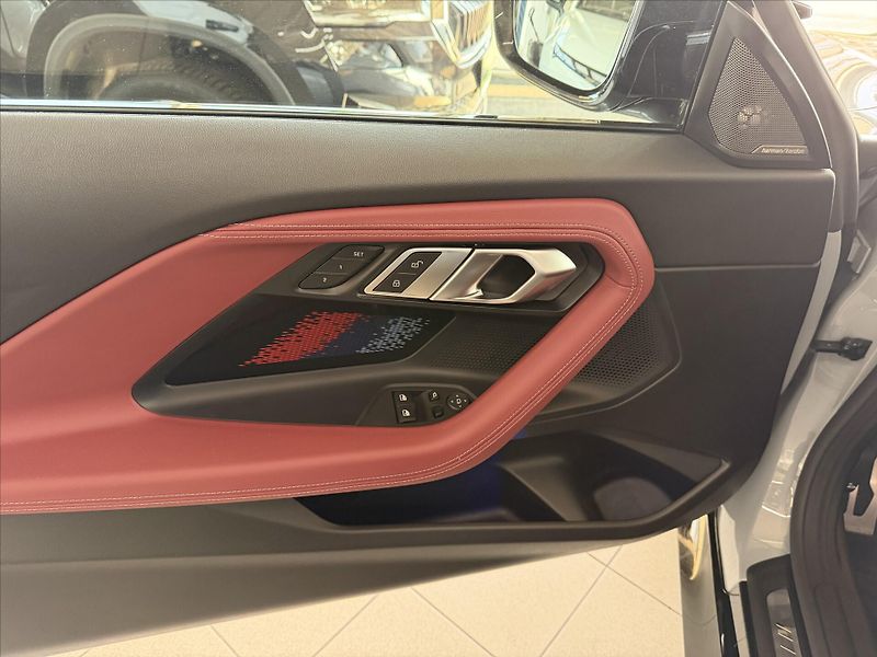 BMW Řada 2 3,0   M240i X-Drive - fotka 26 z 30