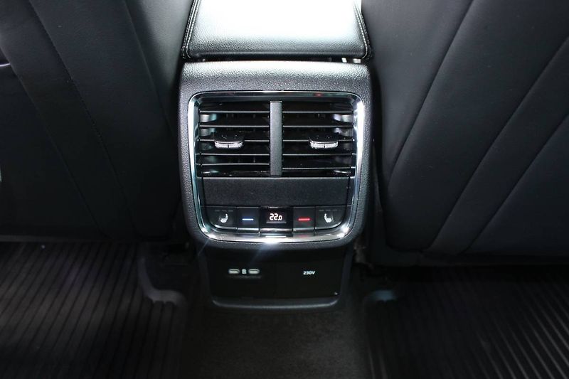 Škoda Octavia (2023) 2.0 TDI DSG Head Up TAŽNÉ kůže - fotka 10 z 35