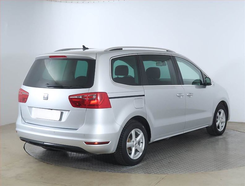Seat Alhambra (2012) 2.0 TDI, Automat, Navi - fotka 5 z 19