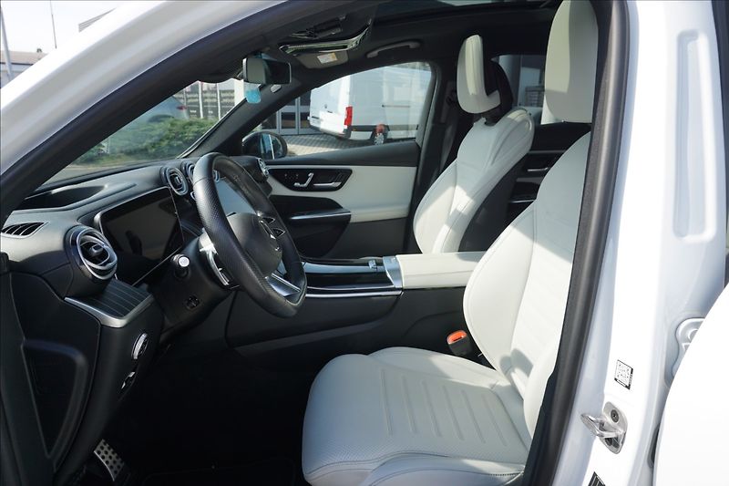 Mercedes-Benz GLC 2,0 400e 4M kupé - fotka 11 z 17