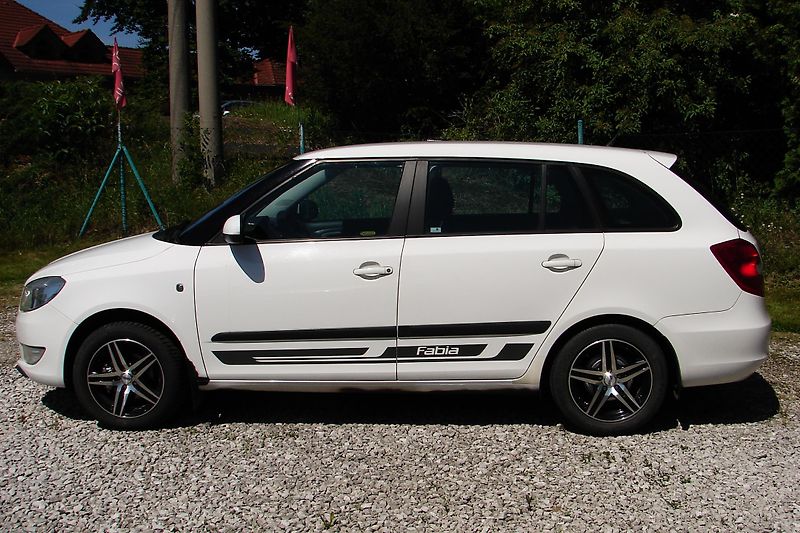Škoda Fabia 1.6 TDi + KOLA, KLIMA,STK,ČR   - fotka 9 z 35
