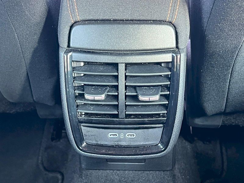 Škoda Kamiq (2025) Top Selection 1.0TSi 85kW 6°ma - fotka 26 z 29
