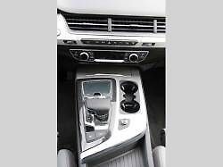 Audi Q7.
