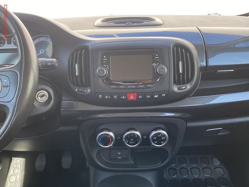 Fiat 500L (2013) 0.9i, servis.kniha, AC - fotka 12 z 16