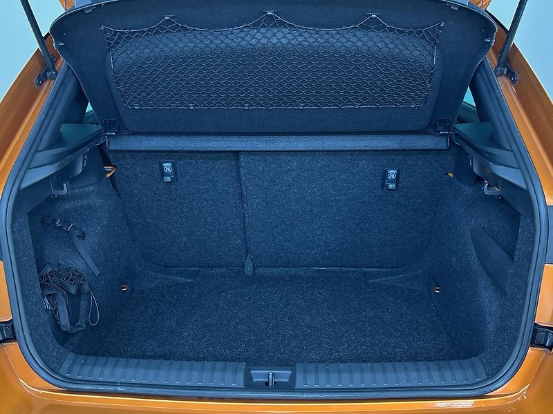 Škoda Kamiq Monte Carlo DSG - fotka 10 z 30