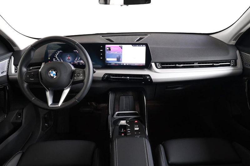BMW X2 sDrive18d - fotka 5 z 24