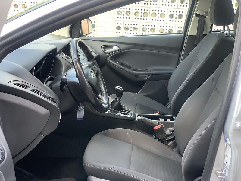 Ford Focus 1.6i PŮVOD ČR odp.DPH ZADÁNO - fotka 9 z 36