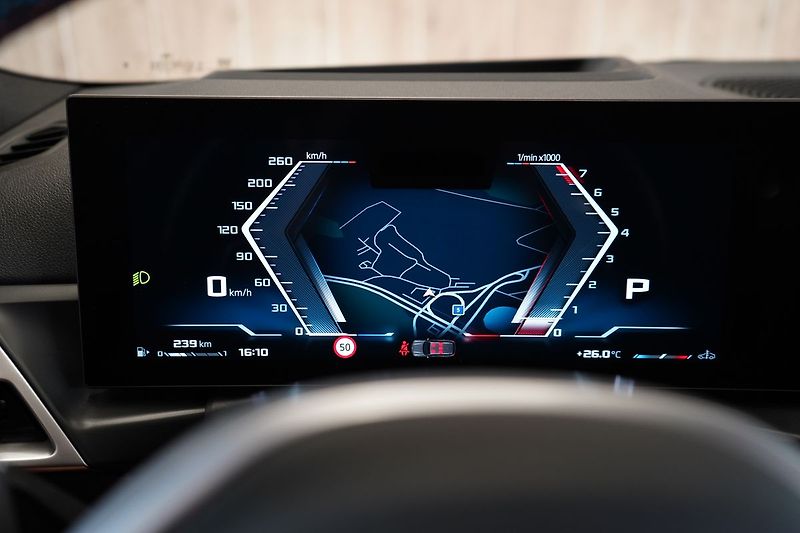 BMW Řada 3 M340i xDrive Touring, Panorama - fotka 30 z 50