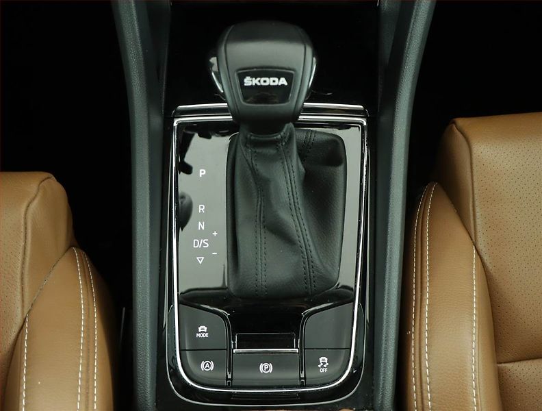 Škoda Karoq (2023) Style 1.5 TSI - fotka 13 z 18