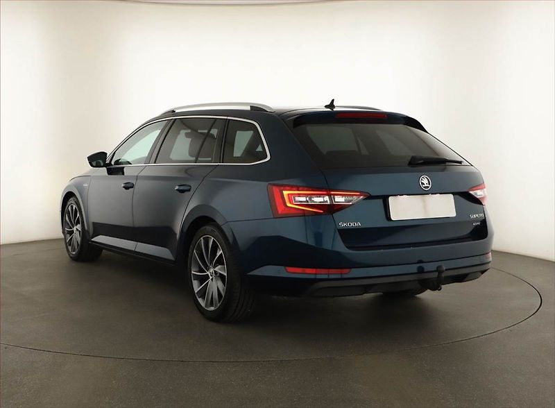 Škoda Superb (2018) Laurin&Klement 2.0 TDI 4x4 - fotka 4 z 18