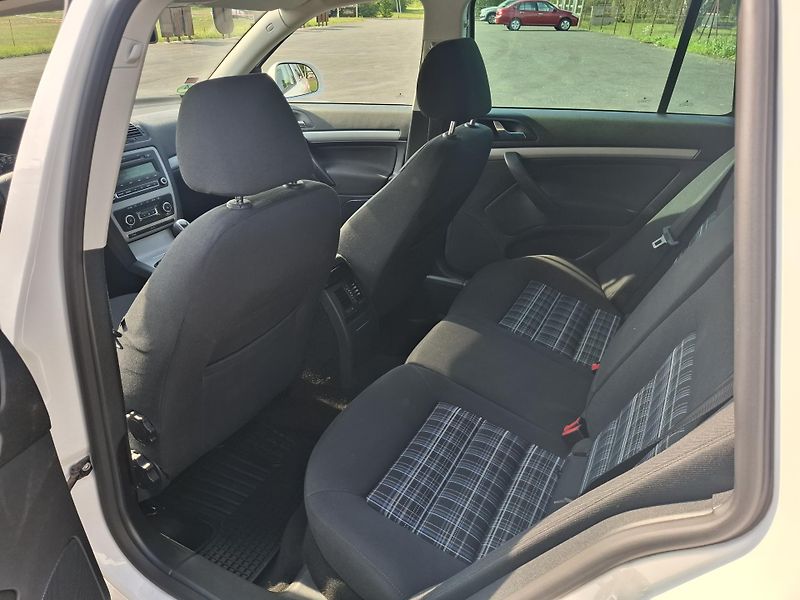 Škoda Octavia (2012) 1.2TSi 77kW,aut.klima,senzory - fotka 13 z 18