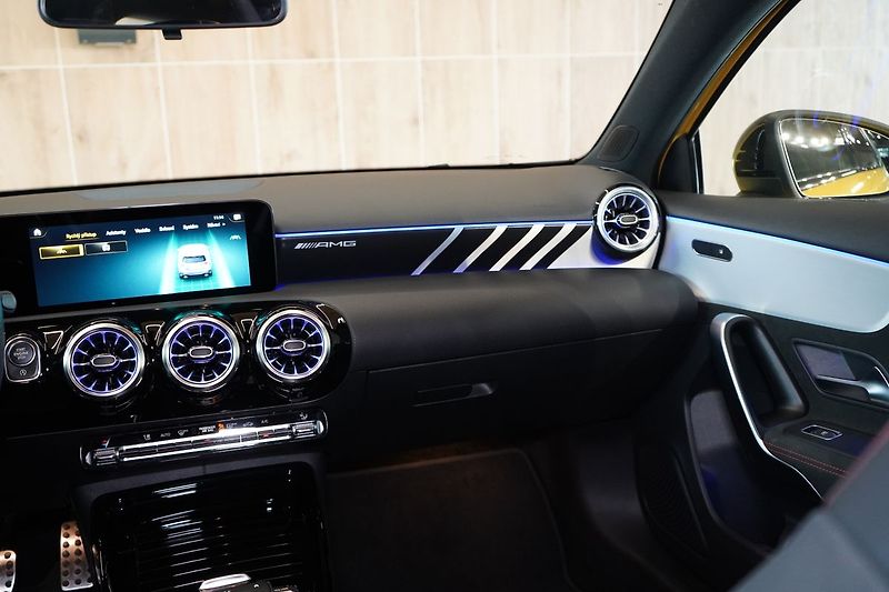 Mercedes-Benz Třídy A 35 AMG 4MATIC, AERO, Kamera - fotka 44 z 44