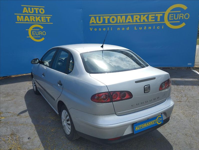 Seat Cordoba 1,4 63KW - fotka 6 z 15