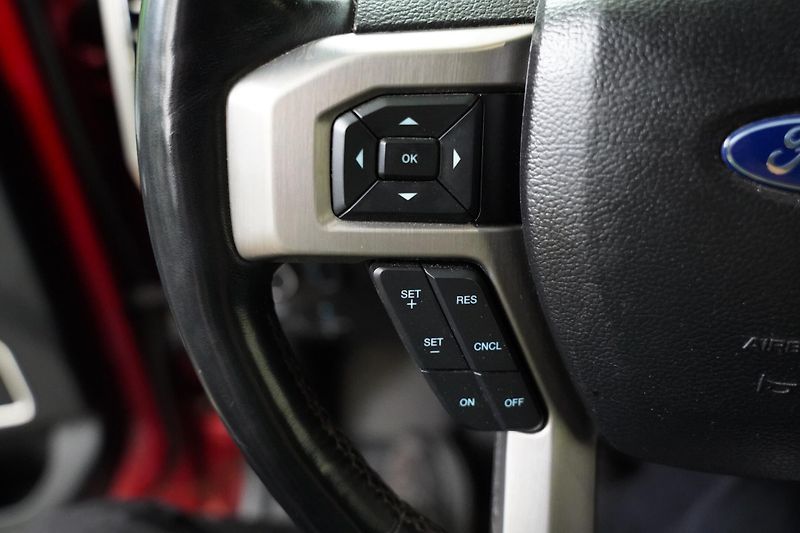 Ford F-150 - fotka 15 z 26