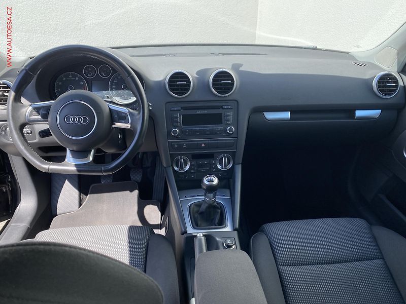 Audi A3 (2011) 1.4 TFSi, AC, tempo, park - fotka 8 z 16