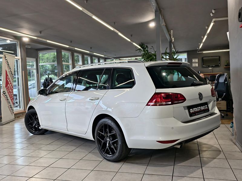 Volkswagen Golf VARIANT 1.6 TDi HIGHLINE, ČR   - fotka 21 z 21