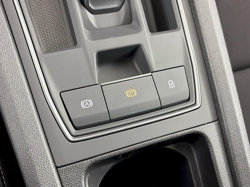 Cupra Leon (2023) ST 2.0 TSI 180kW DSG - fotka 23 z 33