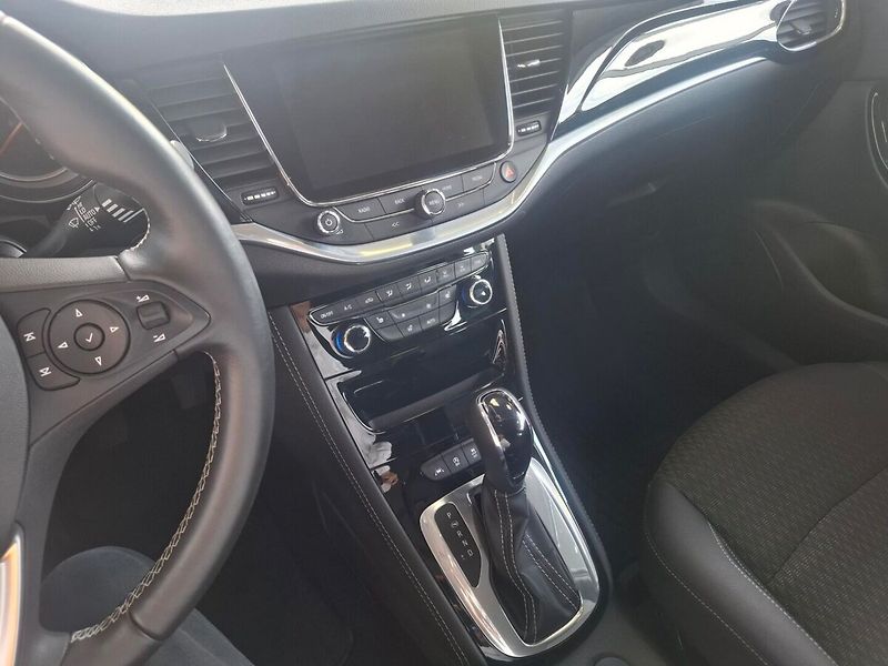 Opel Astra 1.4T 110KW AUT 2018 - fotka 9 z 11