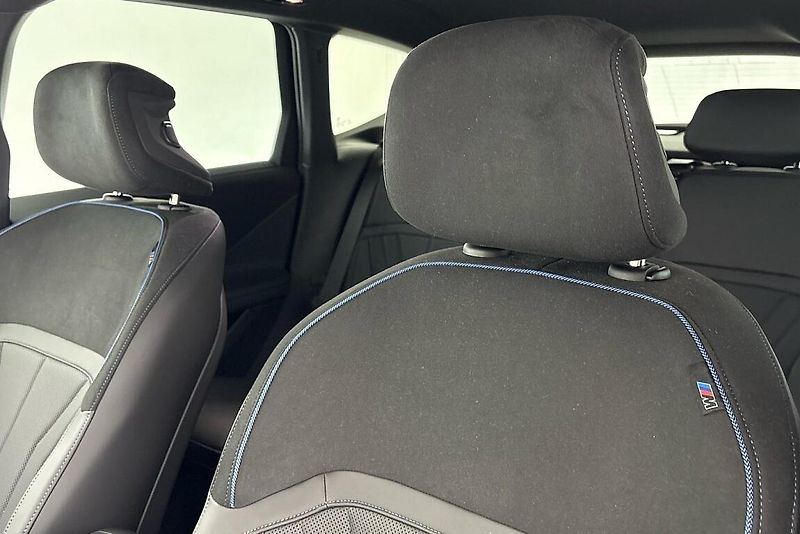 BMW iX3 40 - fotka 8 z 28