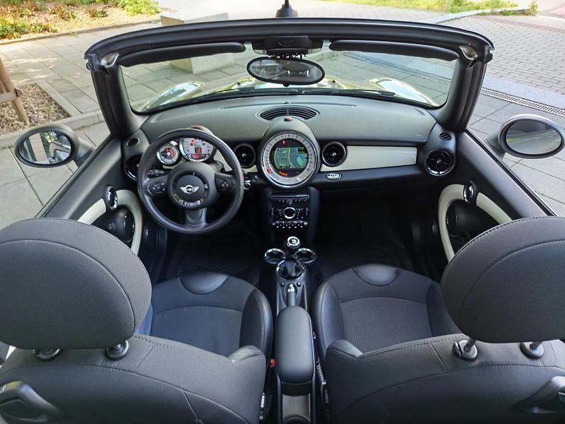 Mini Cooper (2013) One Cabrio,chili II,navi,xenon - fotka 27 z 27