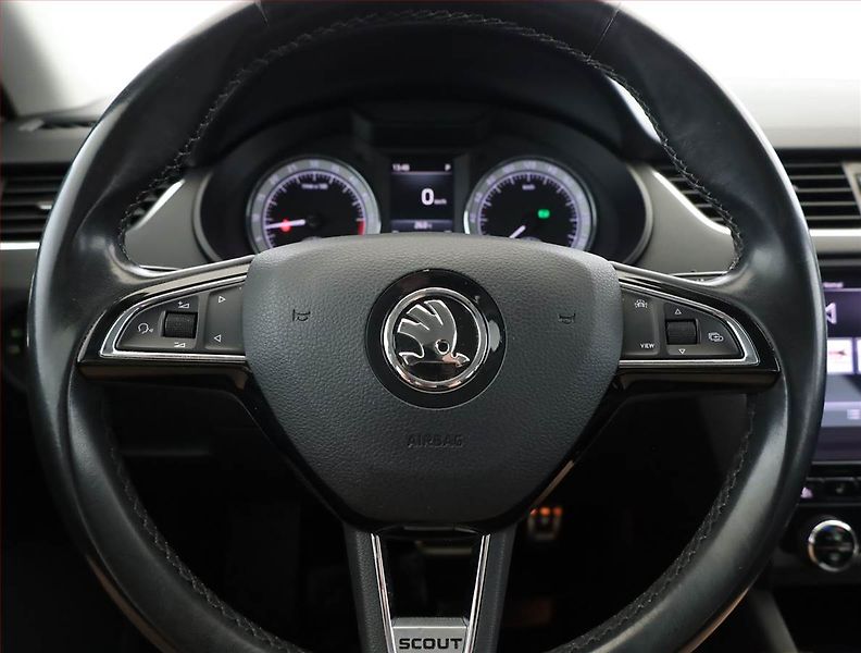 Škoda Octavia (2019) Scout 2.0 TDI, 4X4, Automat - fotka 8 z 21