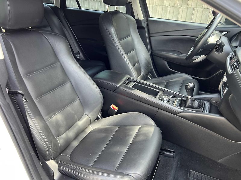 Mazda 6 2.2Skyactiv-D 110kW PO SERVISU - fotka 6 z 13