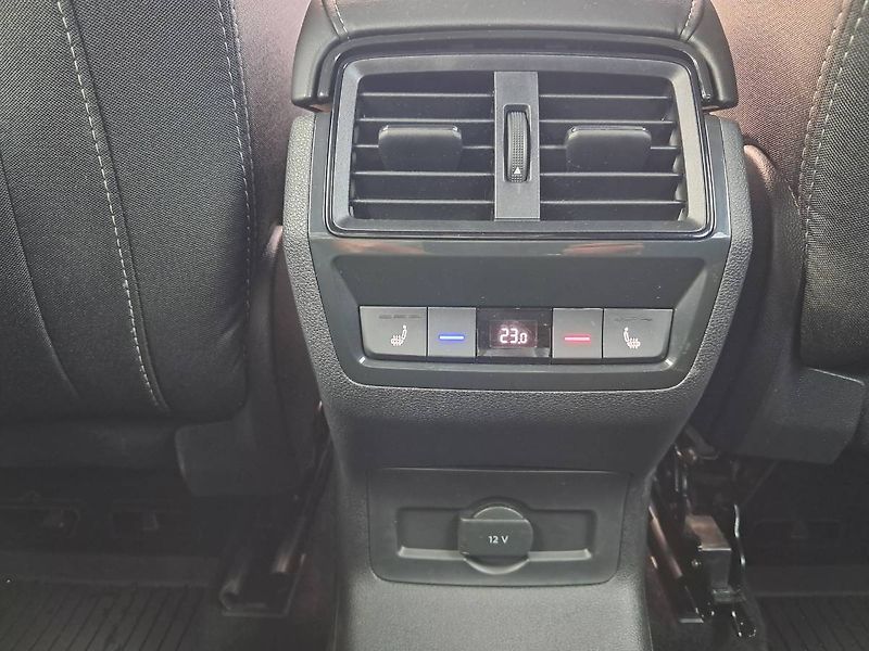 Škoda Karoq (2026) Sportline 1.5 TSI / 110 kW DSG - fotka 25 z 29