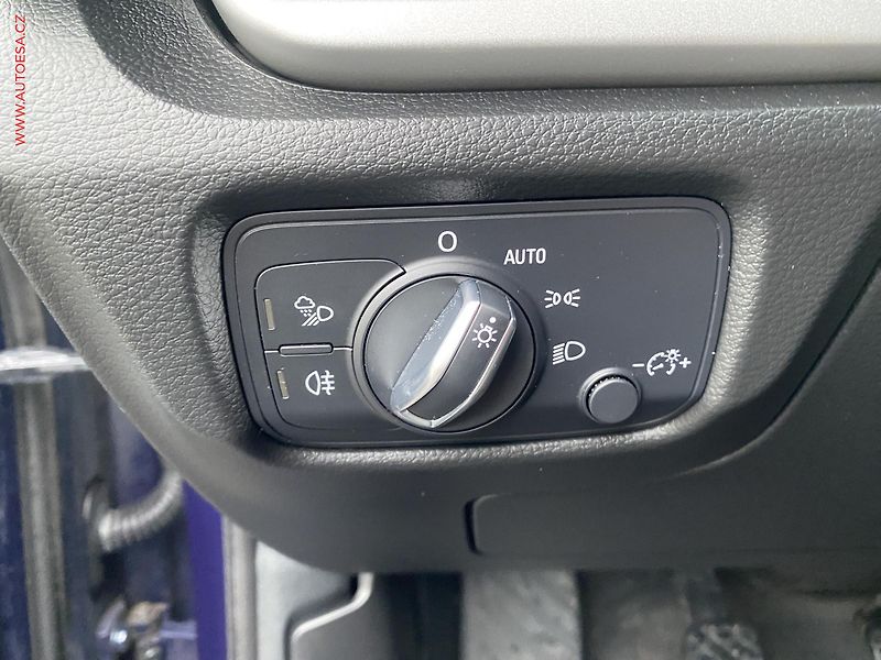 Audi A3 (2017) 1.6 TDi, Bixen, panor, kůže - fotka 15 z 20