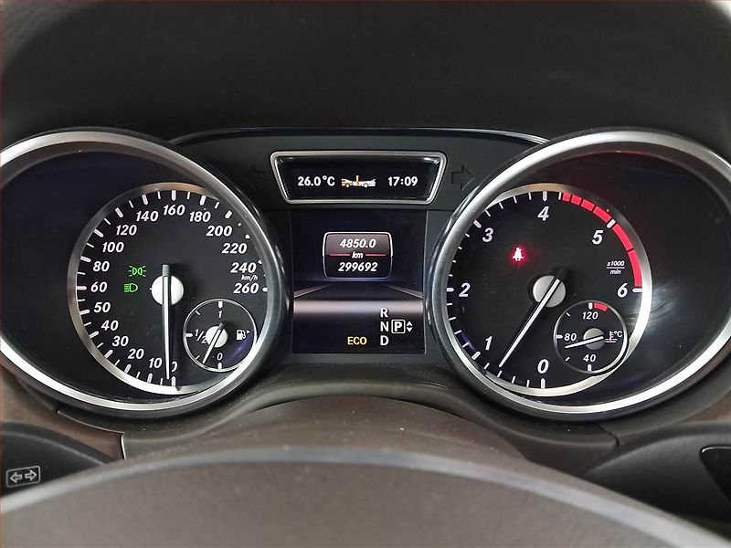 Mercedes-Benz Třídy M (2012) ML 350 BlueTEC, 4X4, Automat - fotka 11 z 19