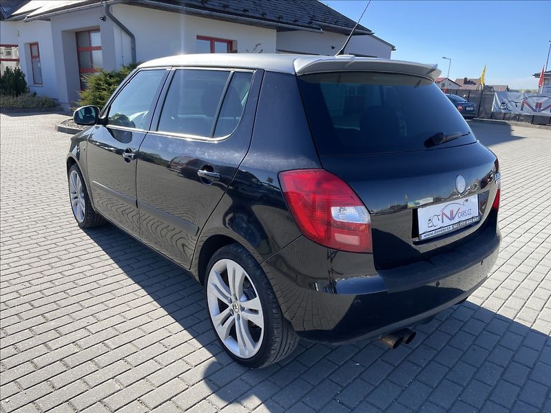 Škoda Fabia 1,4 i 16V 63kw Sportline Klima - fotka 38 z 42