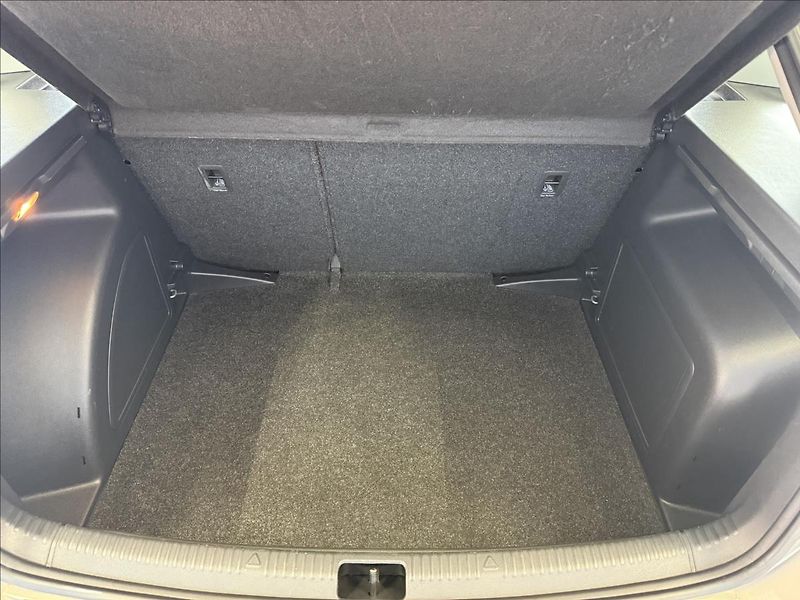 Škoda Rapid 1,2   TSI 81kW,SERVISKA,1.MAJI - fotka 17 z 18