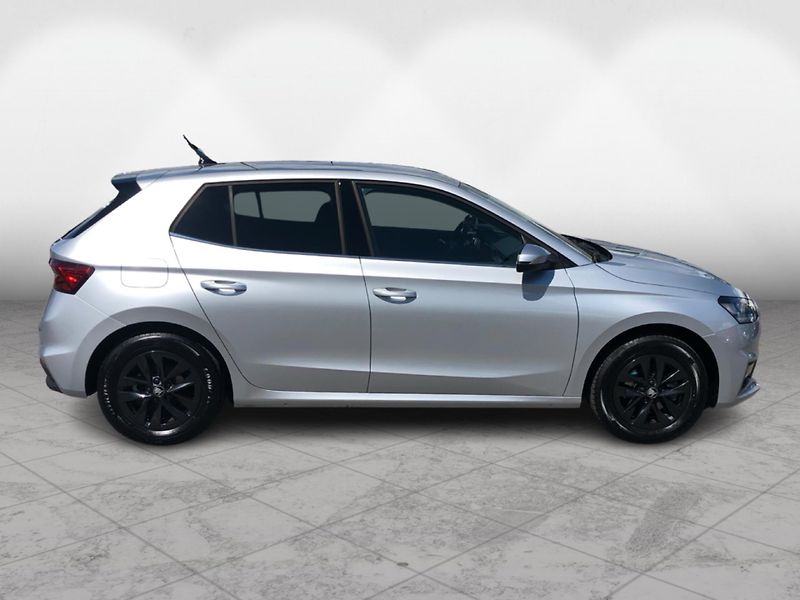 Škoda Fabia 1.0 TSi TOP SELECTION - fotka 8 z 28