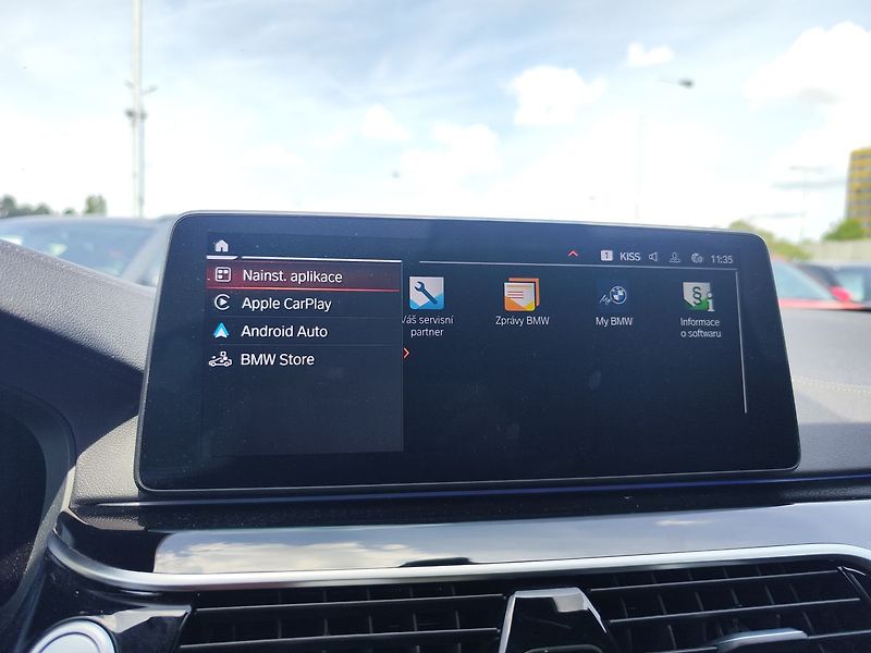 BMW Řada 5 540d/250kW M-Paket AT 4x4 - fotka 23 z 41