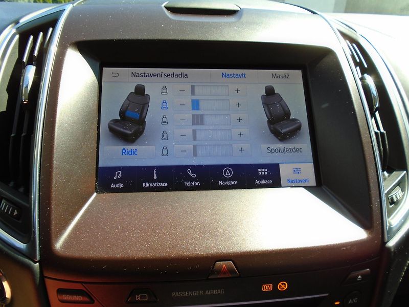 Ford Galaxy 2.0EcoBlue 140kW 8AT Vignale  - fotka 32 z 47