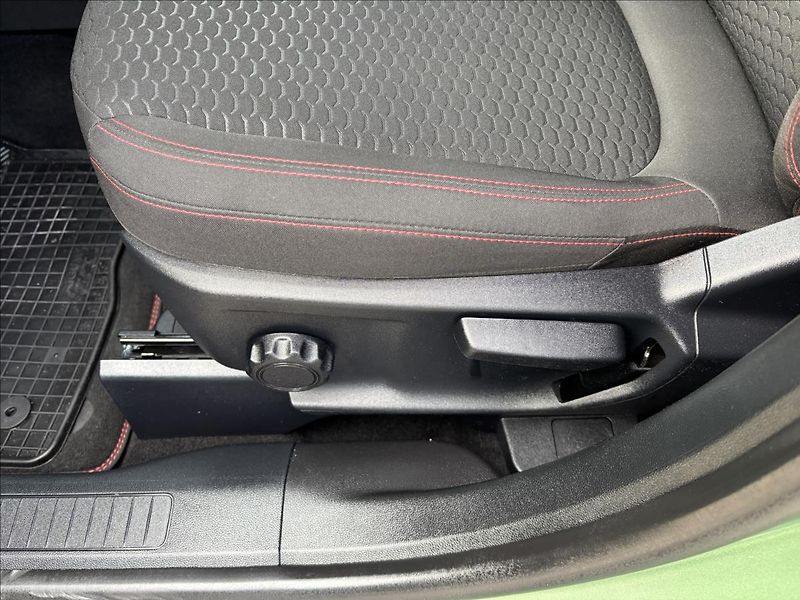 Ford Kuga 1,5 EcoBoost 137kW ST-Line - fotka 23 z 37