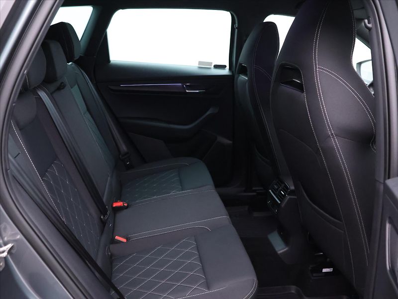 Škoda Karoq 2,0 TDI DSG 4x4 Sportline DPH - fotka 14 z 37