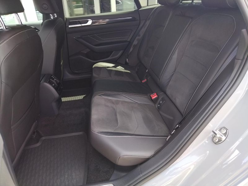 Volkswagen Arteon 2.0 TDi DSG 7st. 4Motion R-Lin - fotka 12 z 30
