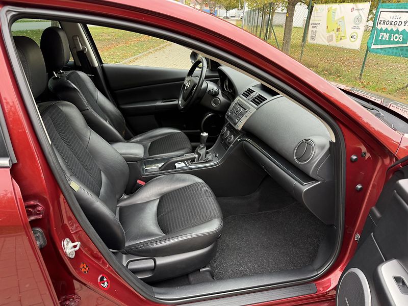 Mazda 6 2.5 Dynamic - fotka 23 z 34