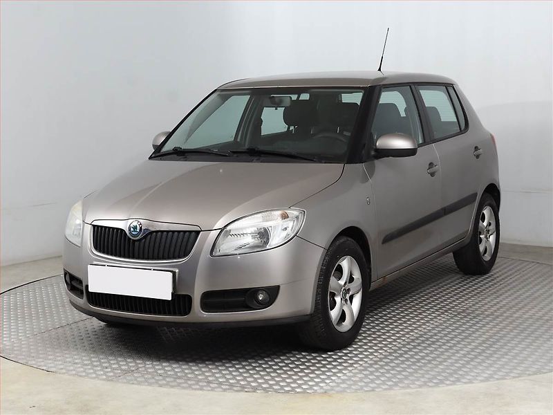 Škoda Fabia (2008) 1.2, po STK, jezdí skvěle - fotka 2 z 11