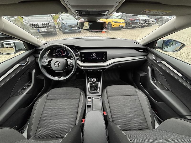 Škoda Octavia 2,0 TDI 85kW Ambition MAN - fotka 20 z 31