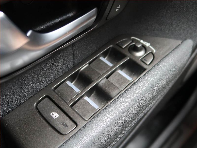 Land Rover Range Rover Evoque (2014) eD4, 4X4, Serv.kniha, Xenony - fotka 17 z 17