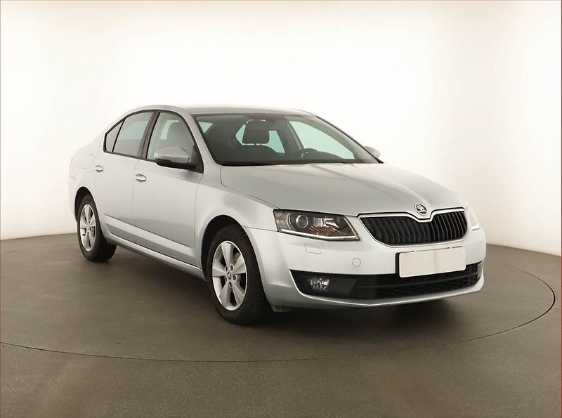 Škoda Octavia (2013) 2.0 TDI, Xenony, Tempomat - fotografie inzerátu