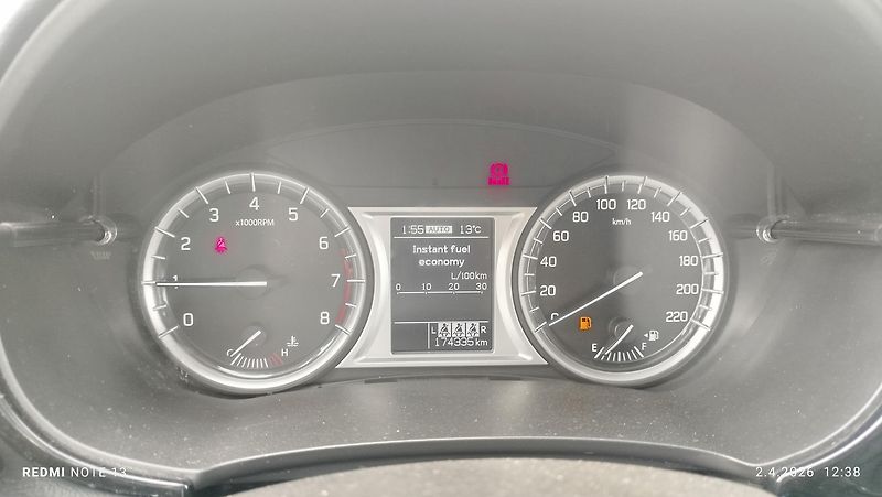 Suzuki Vitara (2015) 1.6 16V   AllGrip - fotka 10 z 23