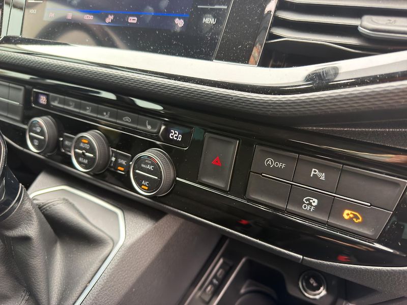 Volkswagen Multivan (2020)  T6.1 110KW DSG TAŽNÉ  TOP - fotka 21 z 27