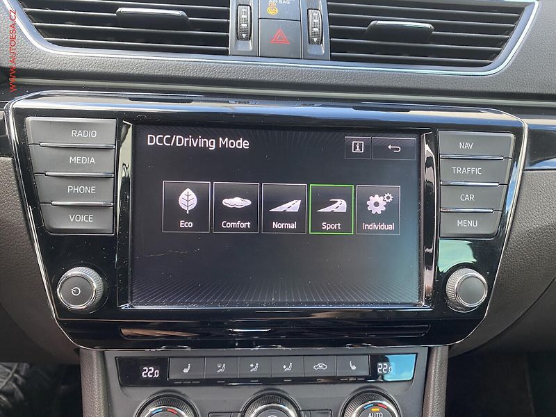Škoda Superb (2015) 2.0 TSi 4x4, L&K, DSG, TZ - fotka 19 z 19