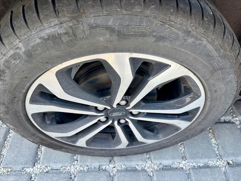 Ford Puma 1,0 EcoBoost Hybrid Automat ST - fotka 22 z 24