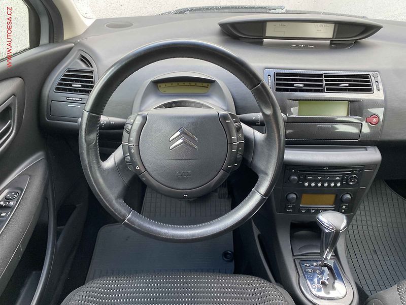 Citroën C4 (2008) 1.6i 16V, AT, autoAC, temp - fotka 11 z 15