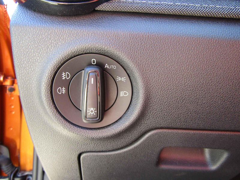 Škoda Fabia (2022) 1.0 TSi, 2.maj,ČR, servis - fotka 14 z 17