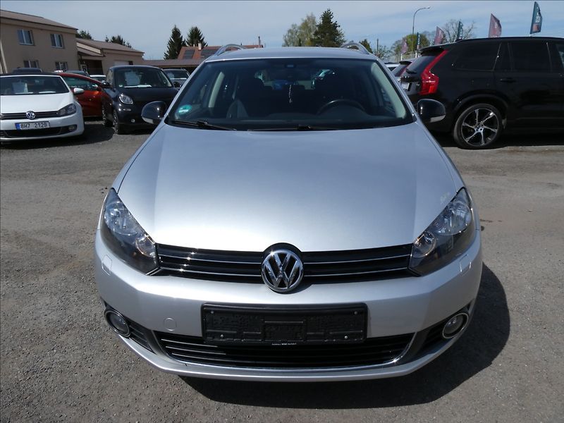 Volkswagen Golf 1,4 TSi 90kW STYLE - fotka 2 z 43