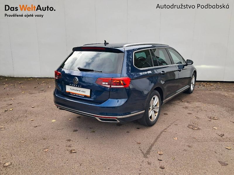 Volkswagen Passat Variant (2022) ELEGANCE 1.5 TSI / 110 kW EVO - fotka 2 z 31